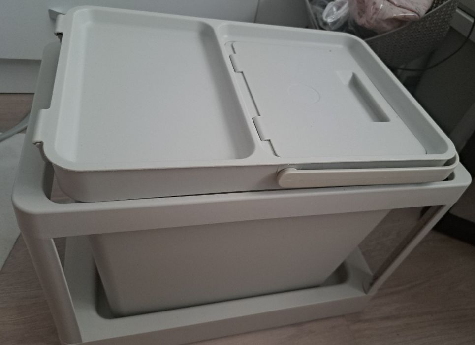 Cos gunoi glisant ikea