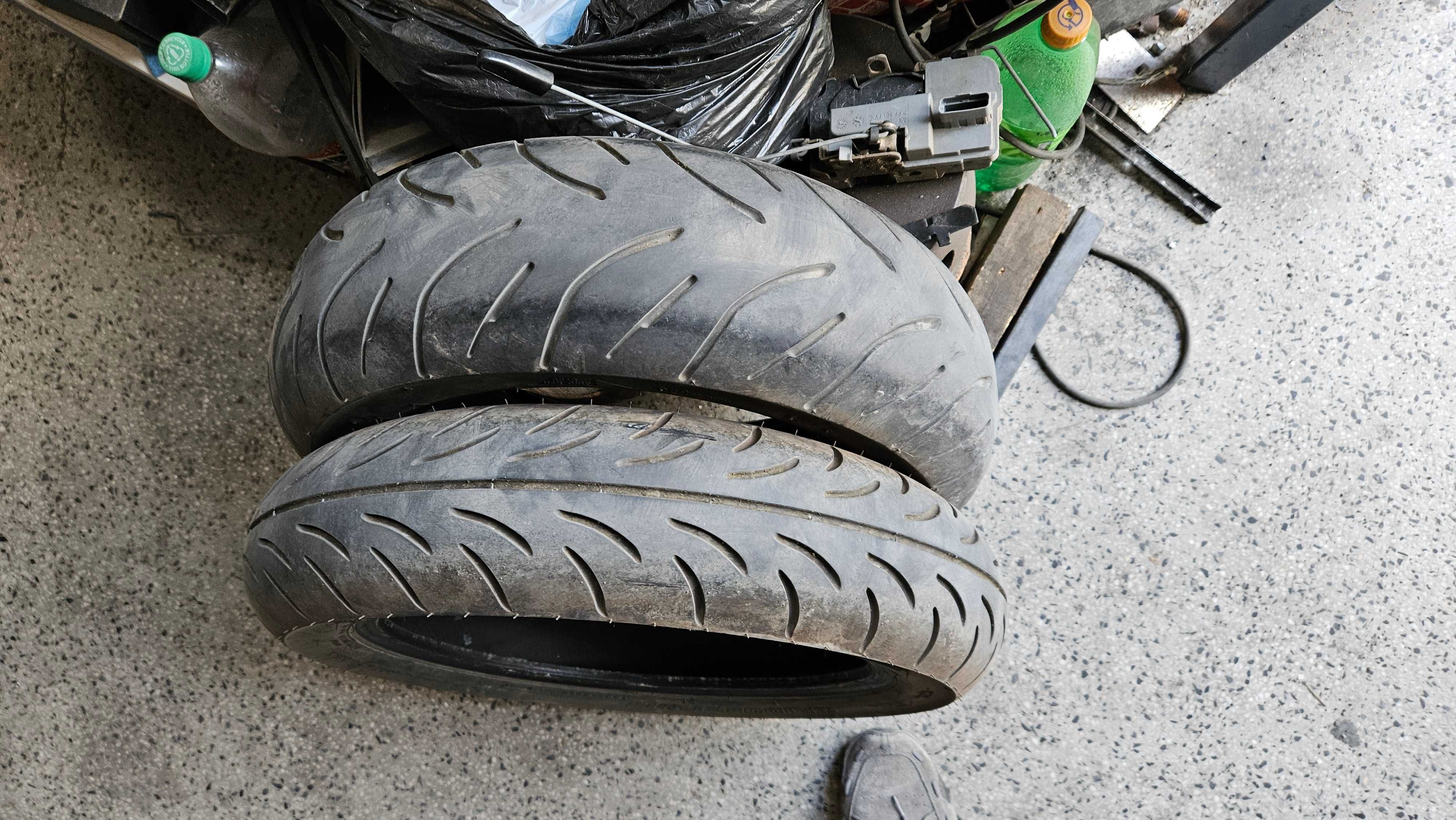 Комплект гуми Bridgestone за скутер Honda SilverWing FJS600