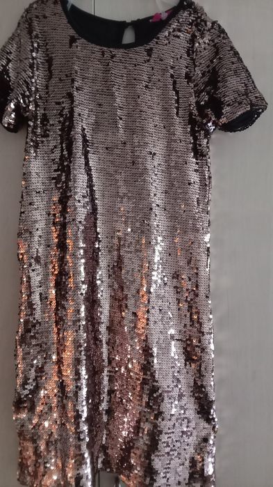 Продам новое платье