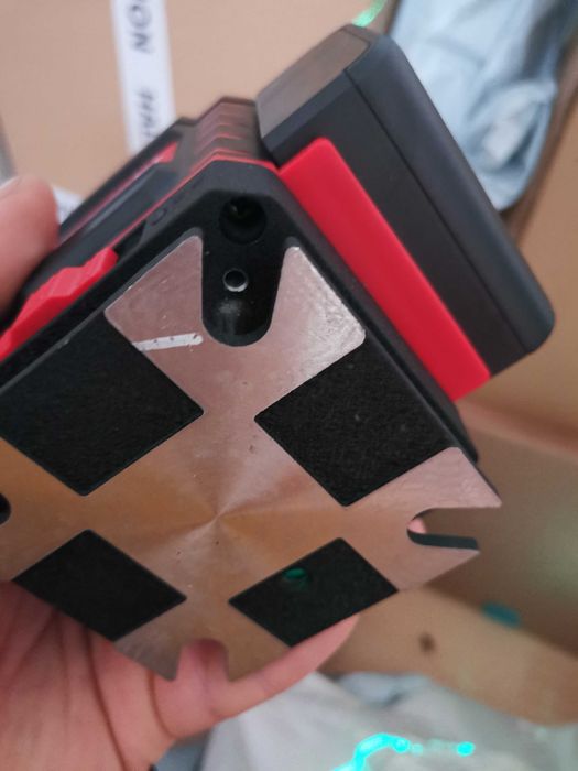 Nivela laser 16 linii touch comandă digitala