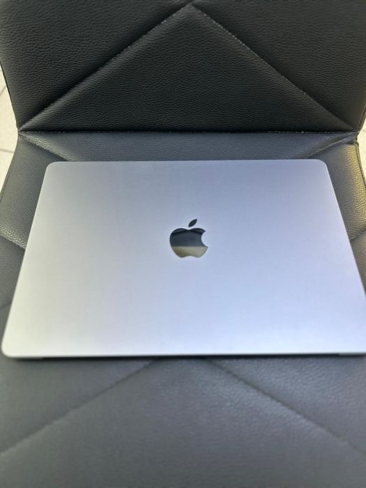 MacBook M2 2022г