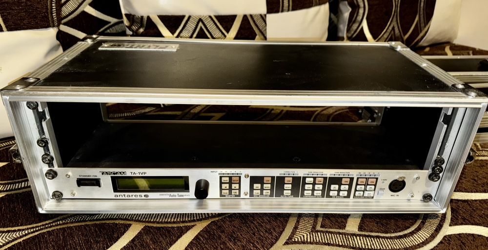 Tascam TA 1VP procesor voce cu case
