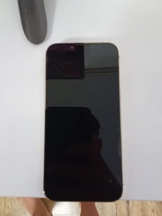 Vand sau schimb iphone 13 pro 74% sanatatea baterie