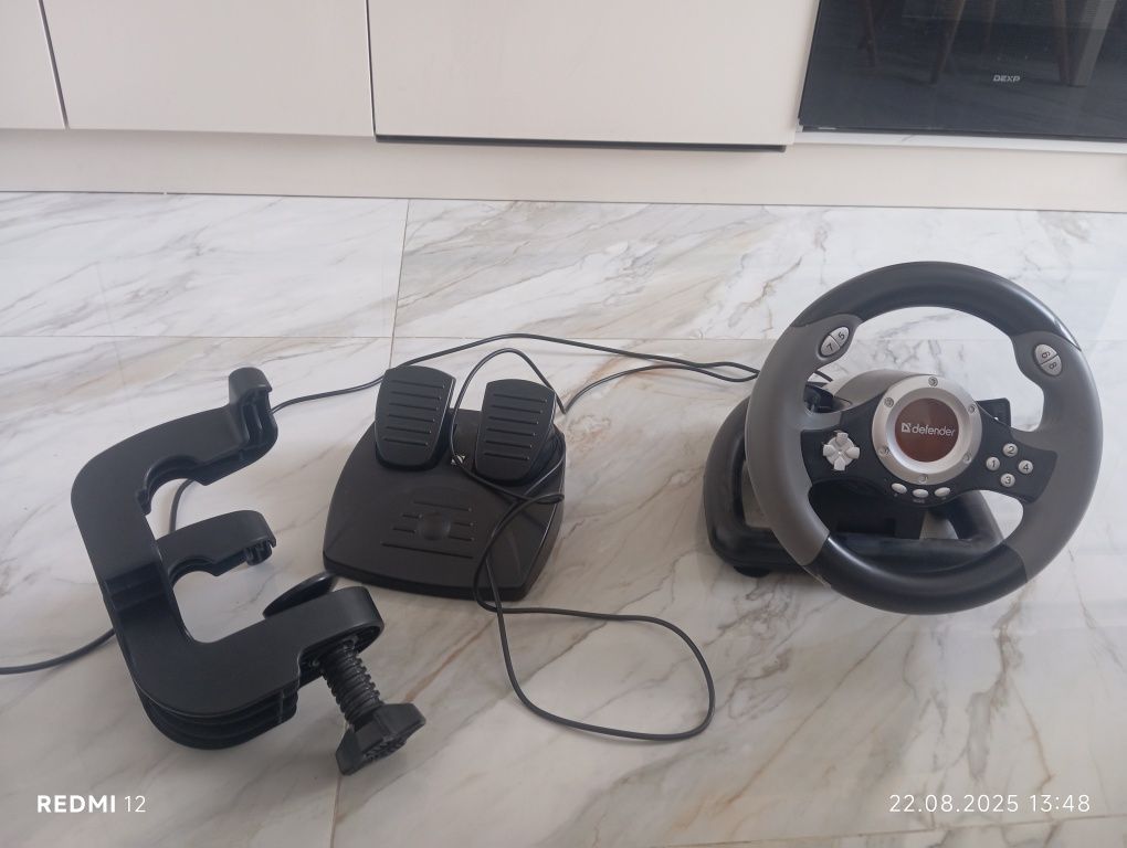 Руль игровой хороший