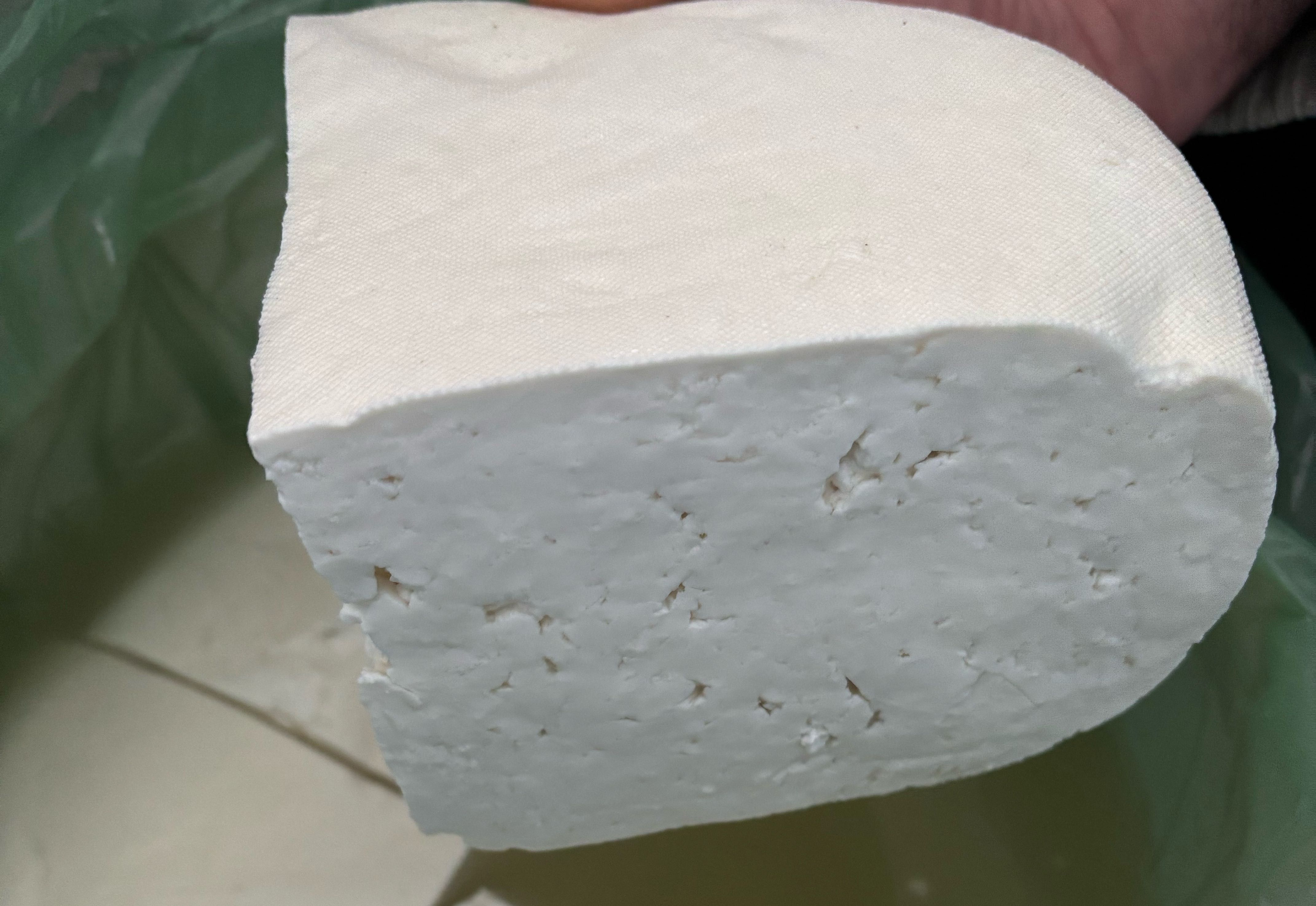Brânză de oaie cu cheag de miel
