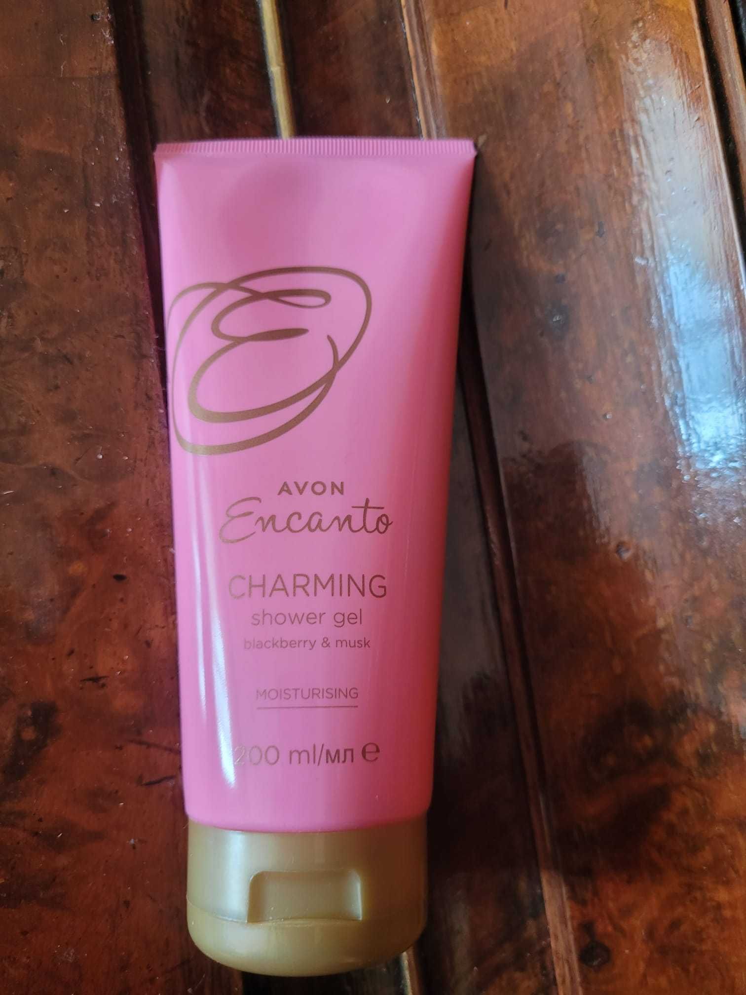 gel de dus Encanto Charming Avon