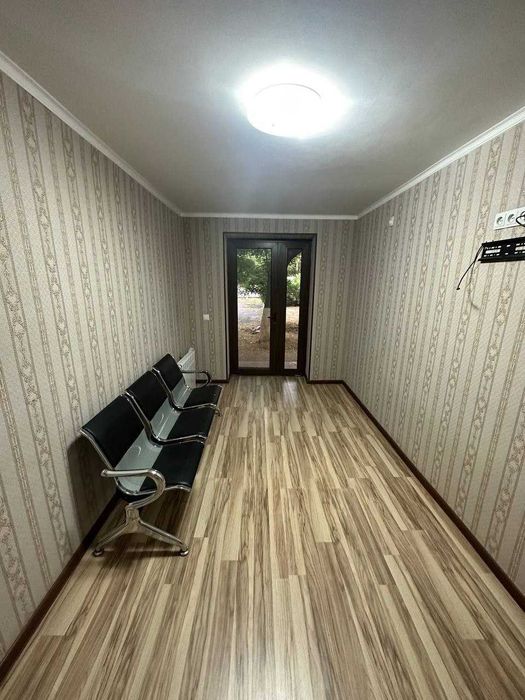 Сдается в аренду нежилое 1 линия 80 кв Буюк Ипак Йули