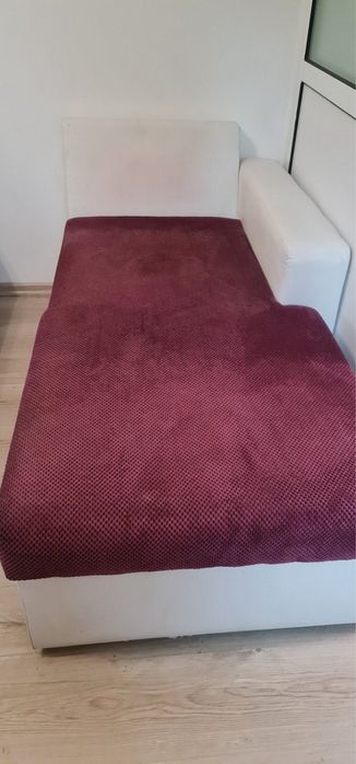 Продавам запазен ъглов диван