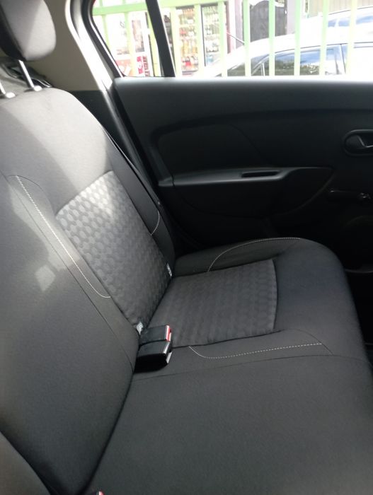 Vând Dacia Logan 2015