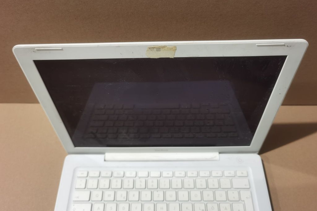 Apple iBook G4 2004 Laptop Mac Book