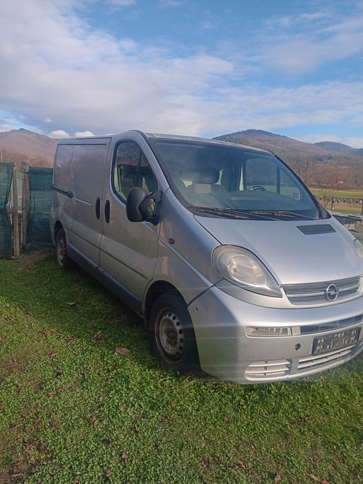Opel vivaro piese.