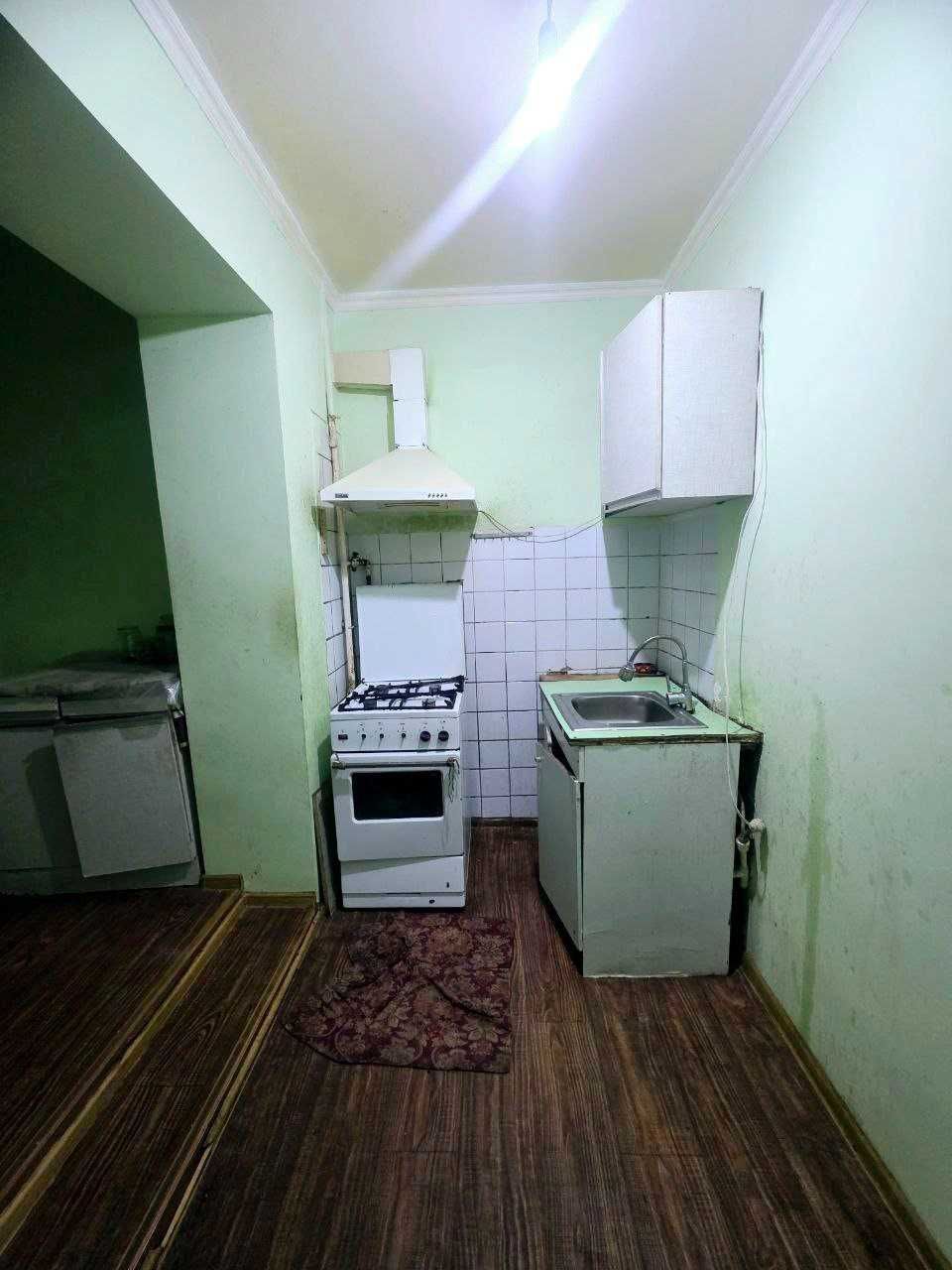 Razdelka Chilonzor-9 Kirpich 2/2/4  balkon 2/6 Orientir Rovd