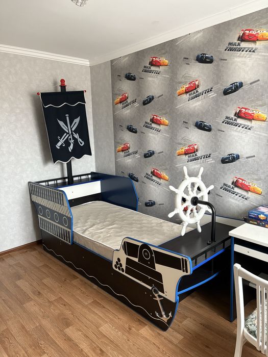 Детский гарнитур кровать шкаф комод учебный стол письменный компьютерн