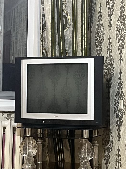 Булочный телевизор прдаеться