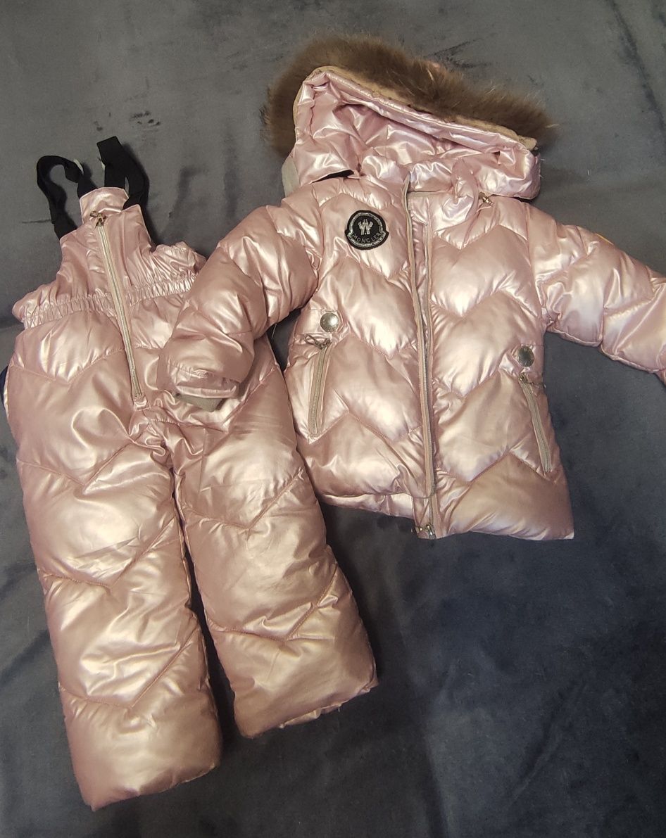 Продам детский зимний костюм Moncler
