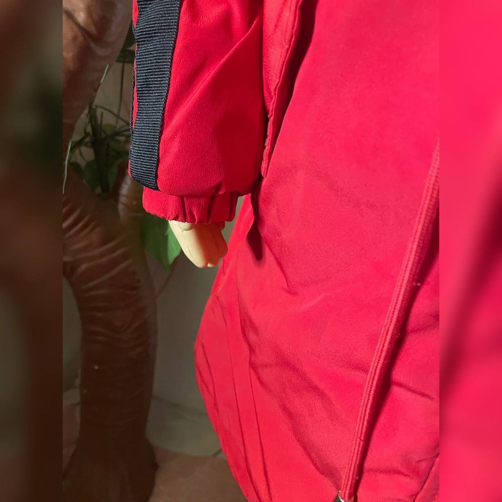 Detskiy kurtka sotiladi ogil bolla qiz vola farqu yoq