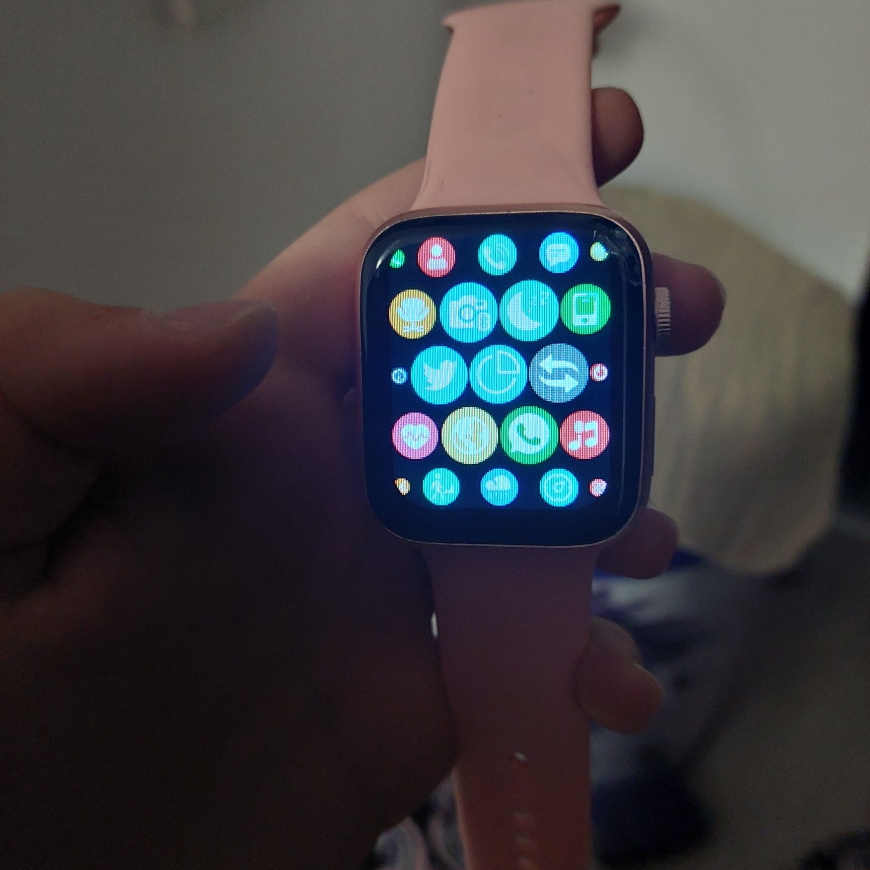 Часовник watch i8