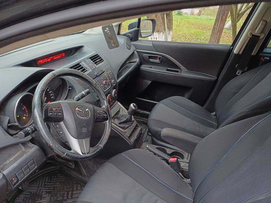 Vând Mazda 5 7 locuri