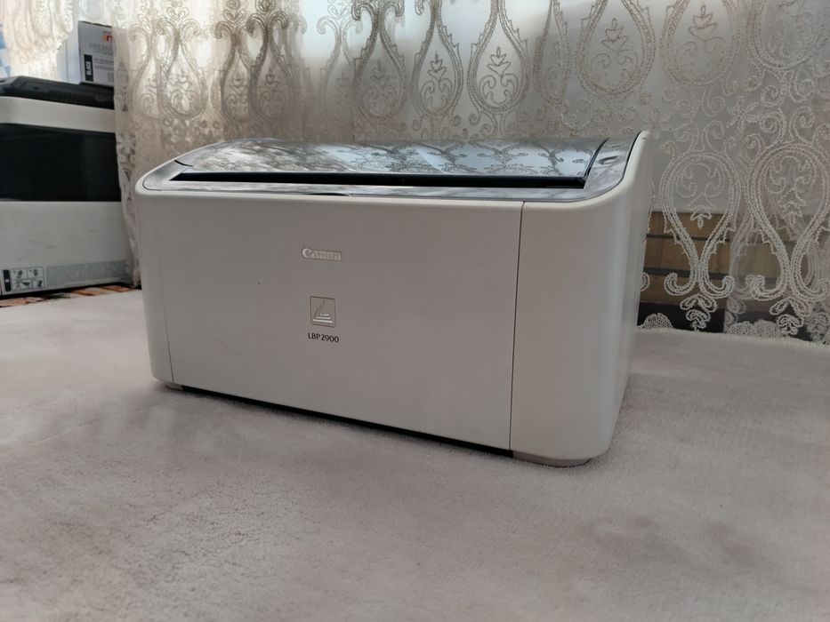 Canon 2900 printer sotiladi