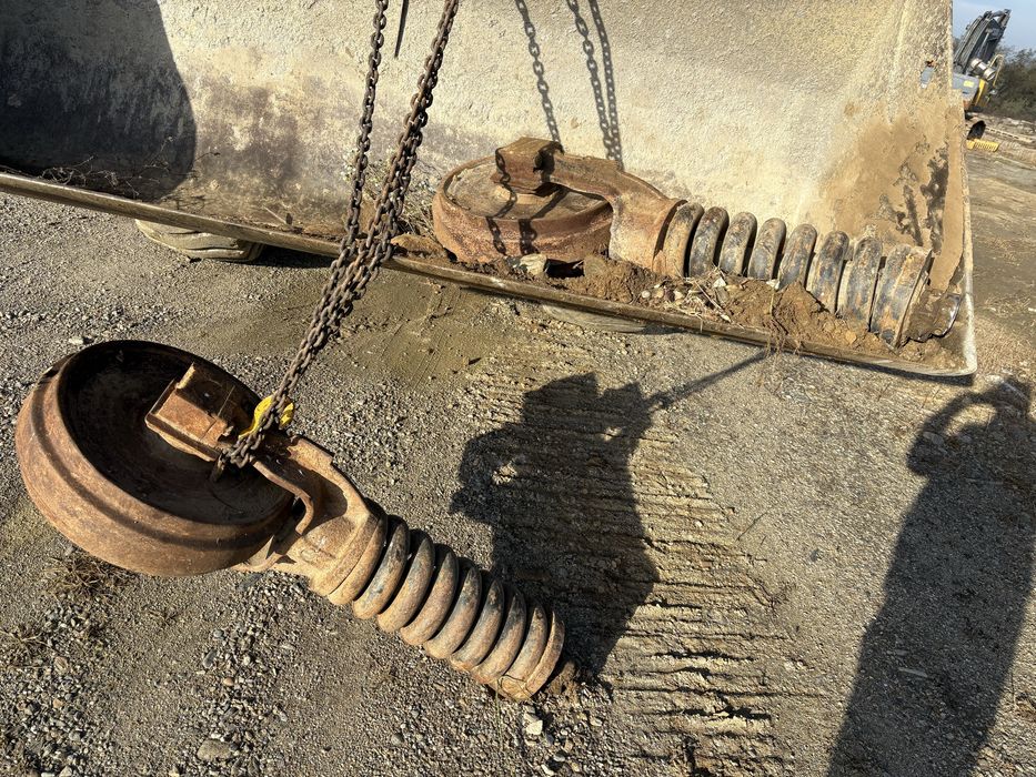 Idler roata ghidare lant intinzator arc senila excavator