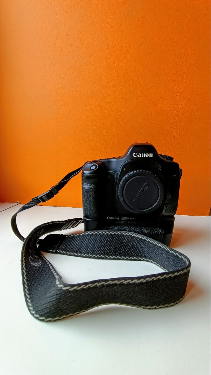Canon 5d с батарейным блоком