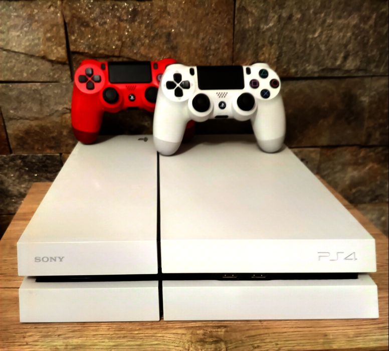 Ps4/Playstation 4 Phat White 500 GB HDD cu peste 20 joc+FC 25+2 Manete
