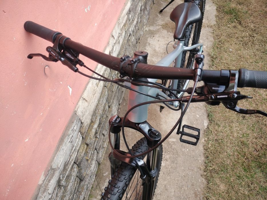 Bicicleta Cube roti 29 frane disc hidraulice cadru aluminiu