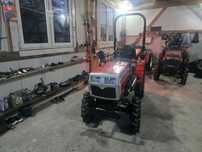 Tractoras 4x4 nou