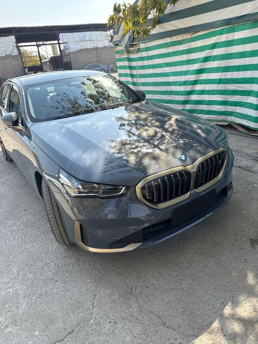 BMW i 5 35L  edrive