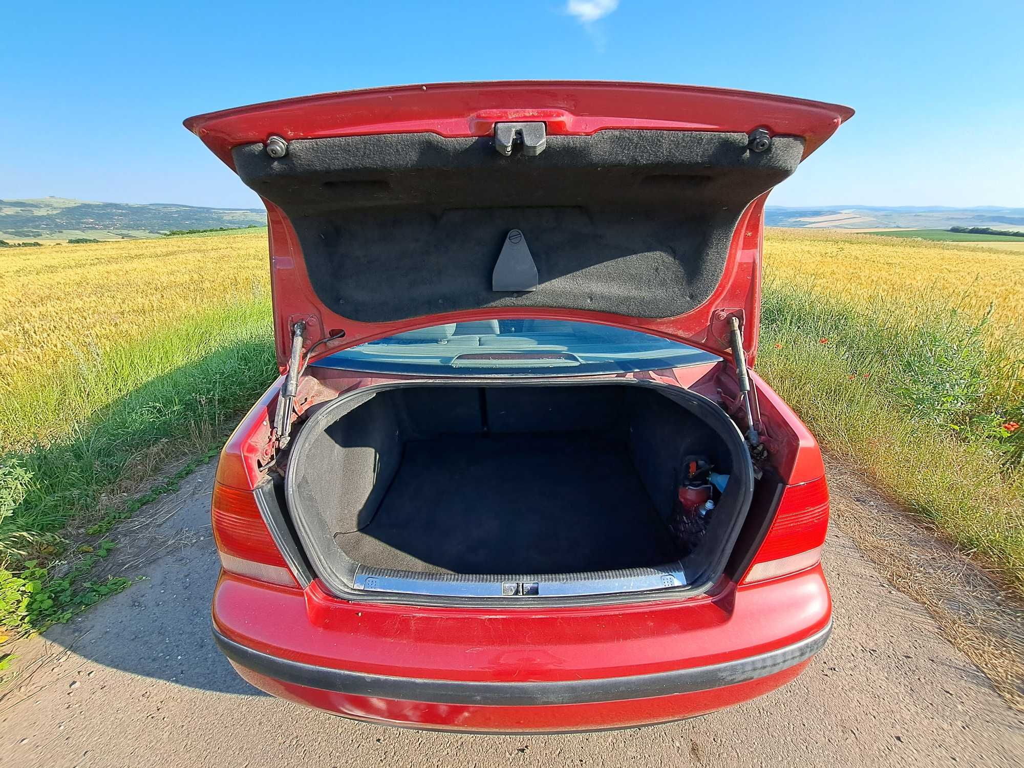 DE VÂNZARE! Volkswagen Bora, 1.6 benzină