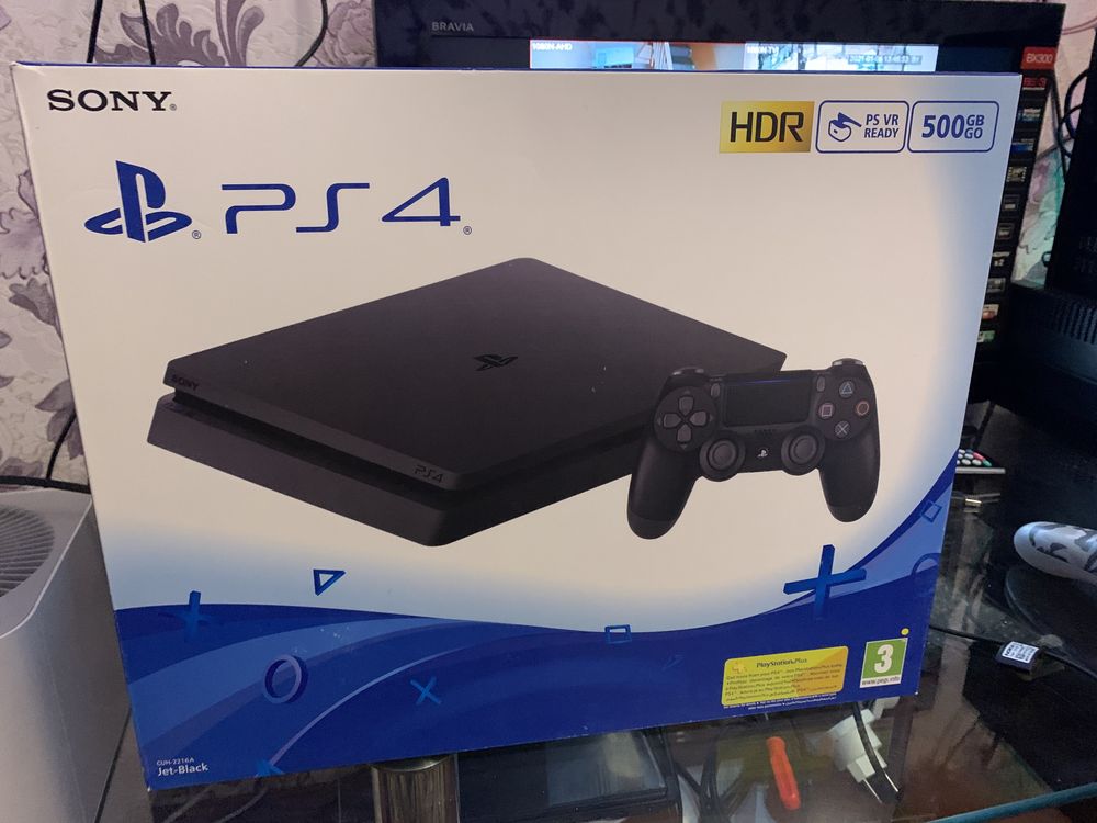 Playstation 4 slim HDR 500g с играми один джестик как на фото