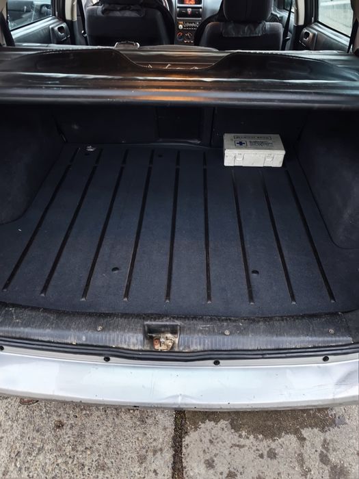 Продавам Опел Астра