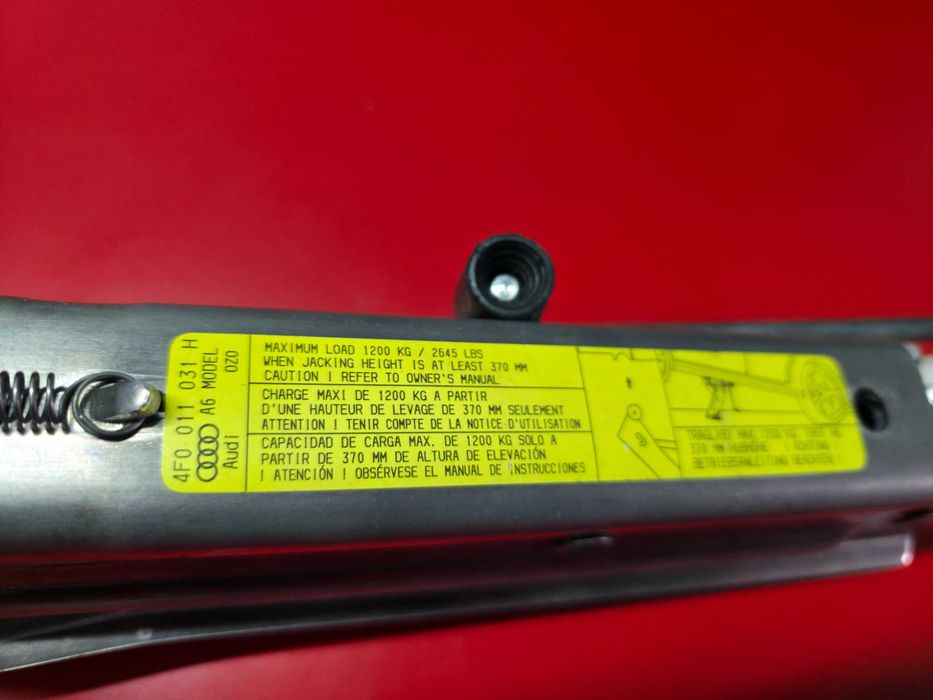 Cric Auto OEM Audi Aluminiu 1 Punct AUDI A3 A4 A5 A6 VW SKODA SEAT