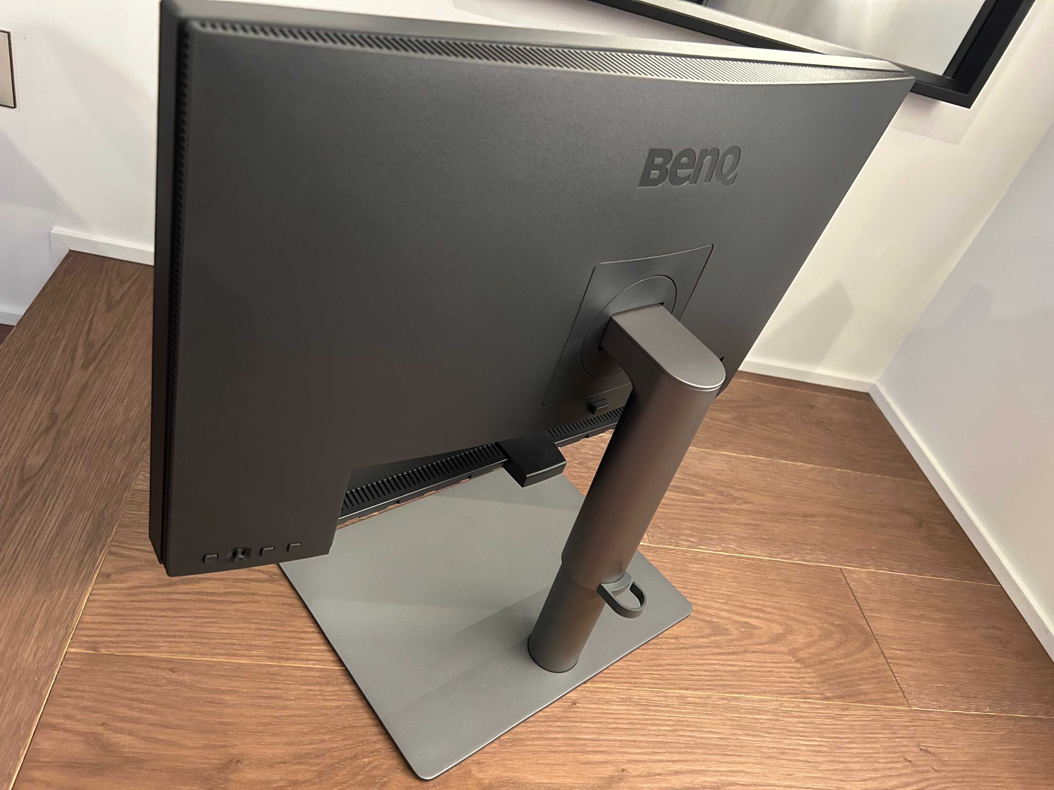 Монитор BenQ PD2725U 27" IPS LED 5ms 4K UHD
