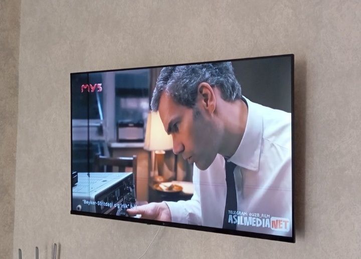 Televizor Samsung 43 смарт Smart Tv Full - HD  kitay