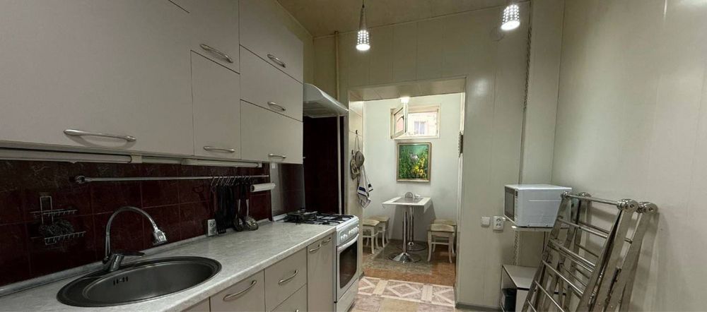 3/3/5 м-в Авиасозлар-2  кирпичный дом 77 серия