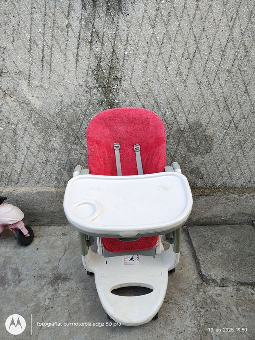 Vând scaun masa bebe