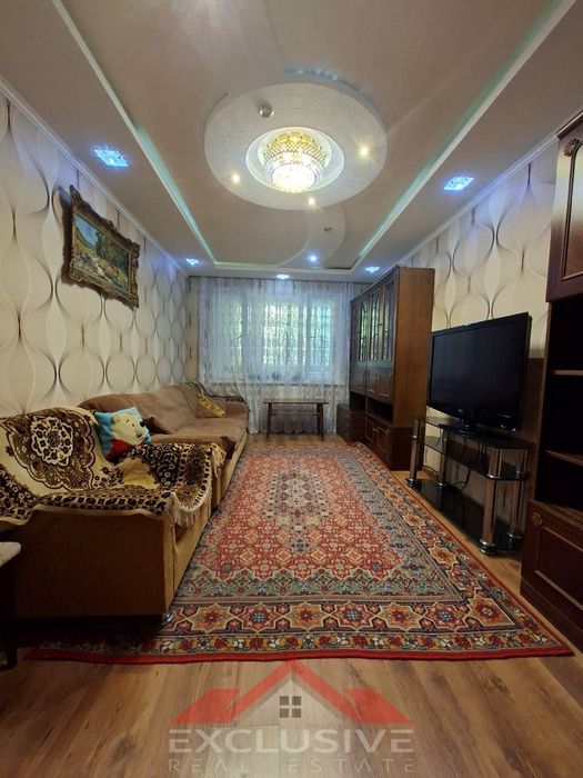 Продаётся 3х комнатная квартира. Дом кирпичный. Первый этаж