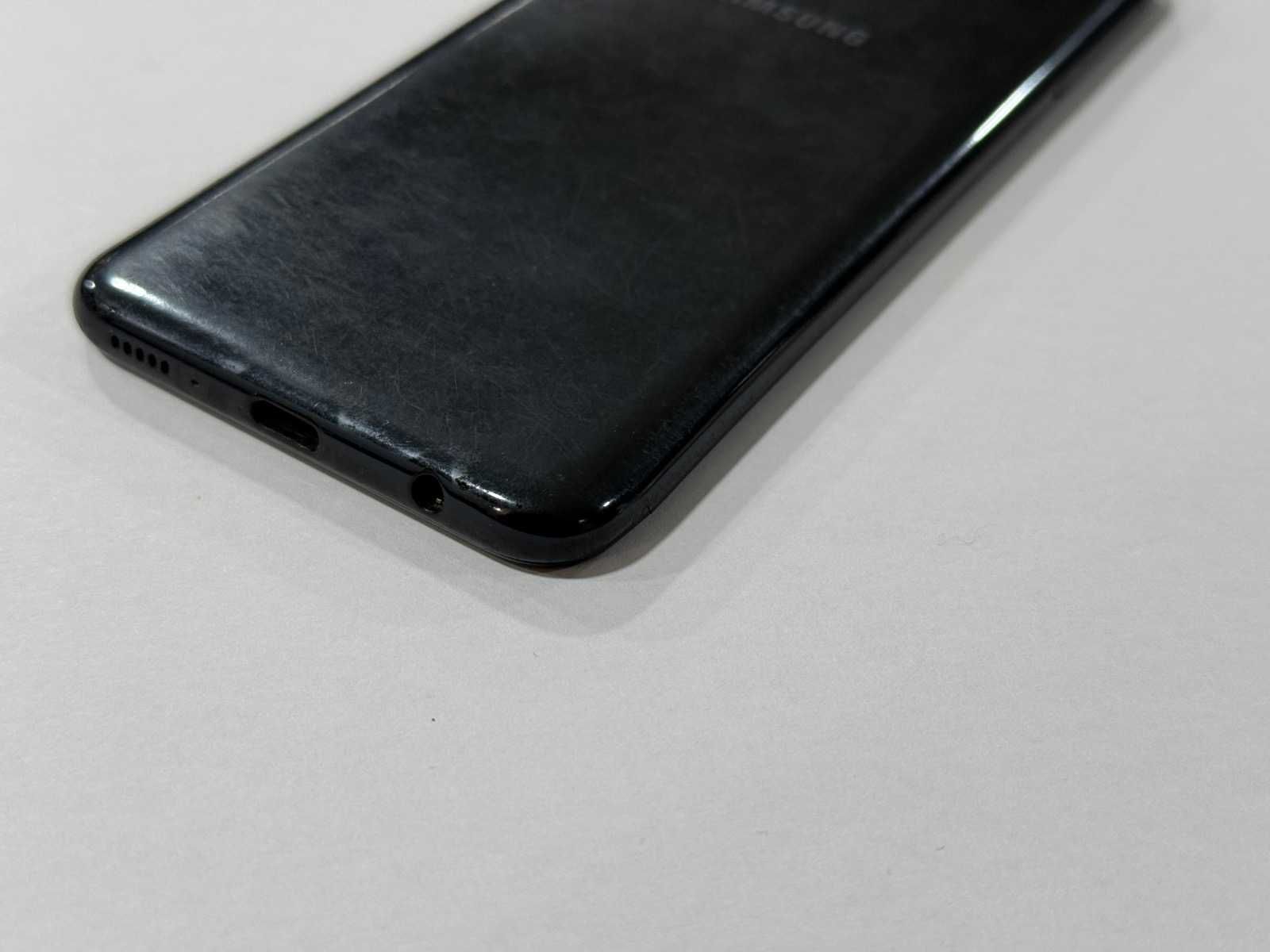 Продавам Samsung A20e