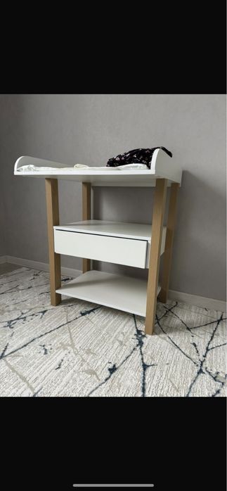 Пеленальный столик