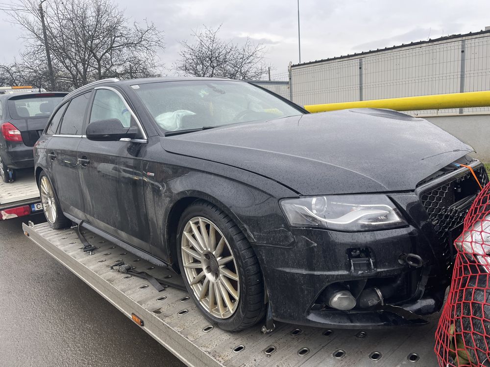 Dezmembrez Audi A4 B8 S-line 3.0 tdi