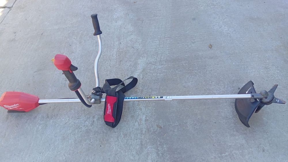 Husqvarna milwaukee M18 fuel brushless cositoare de tăiat iarba includ