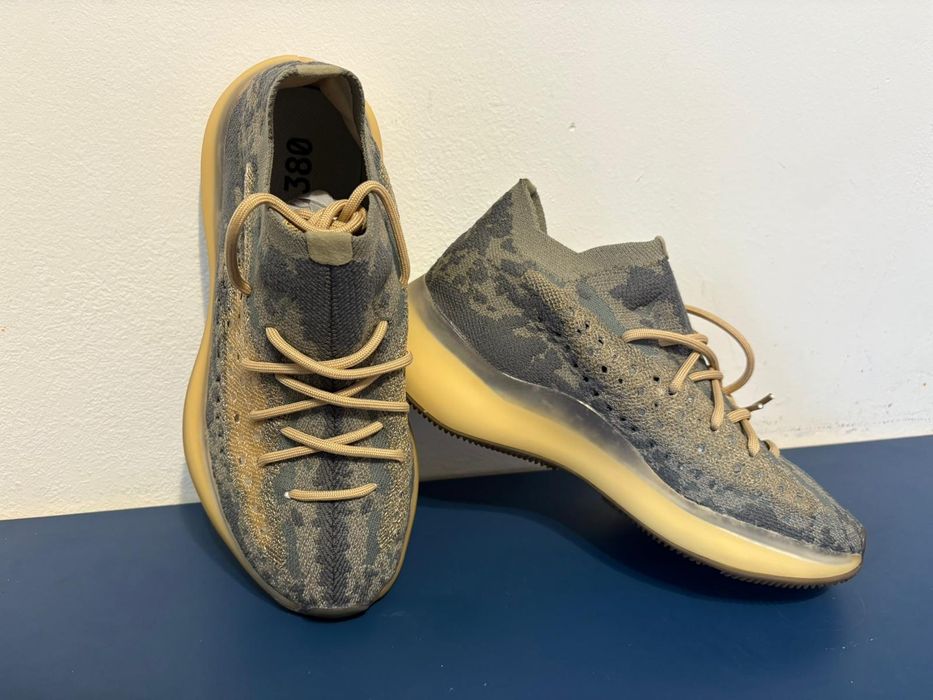 Yeezy boost 380, mărimea 40, noi cu eticheta