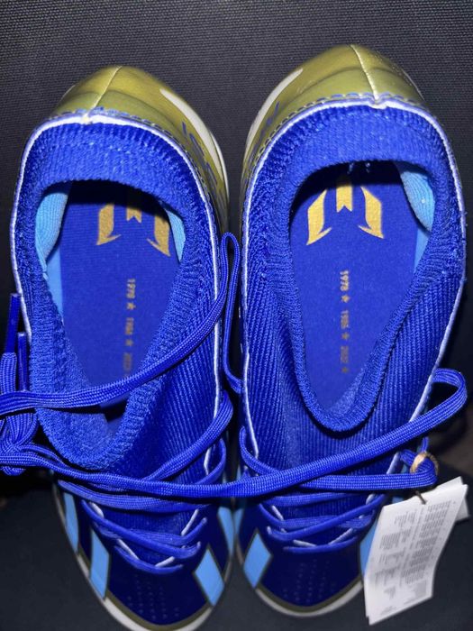 НОВИ Футболни обувки Adidas X