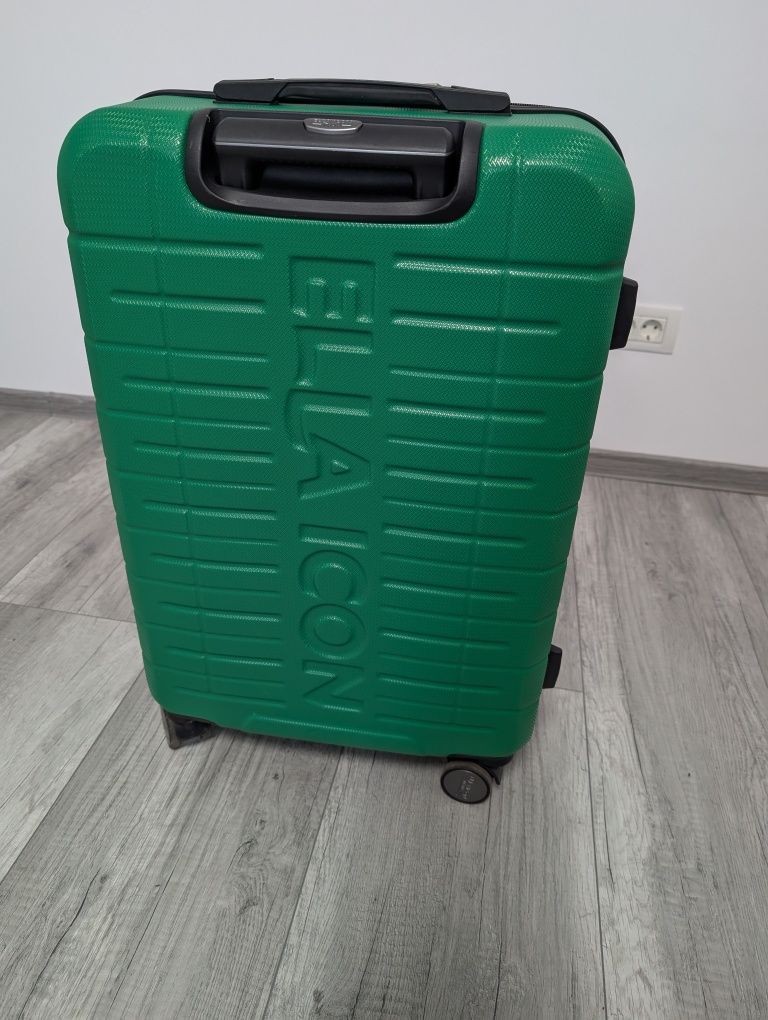 Troler 8 roti Ella Icon Leaf ABS 67X45X27 verde