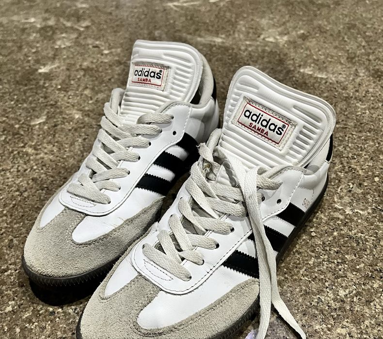 Продам оригинальные Adidas Samba Classic (Indoor)