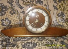 Старинен каминен часовник