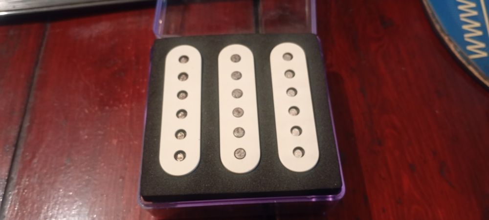 Pickguard Backplate Pickups Части за китара