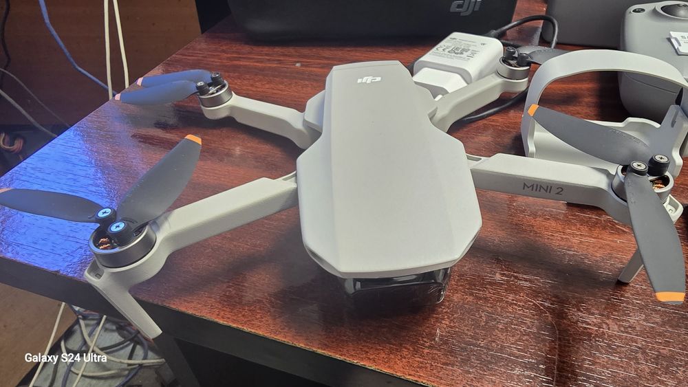 Drona DJI 2 Mini Fly More Combo 4k gri