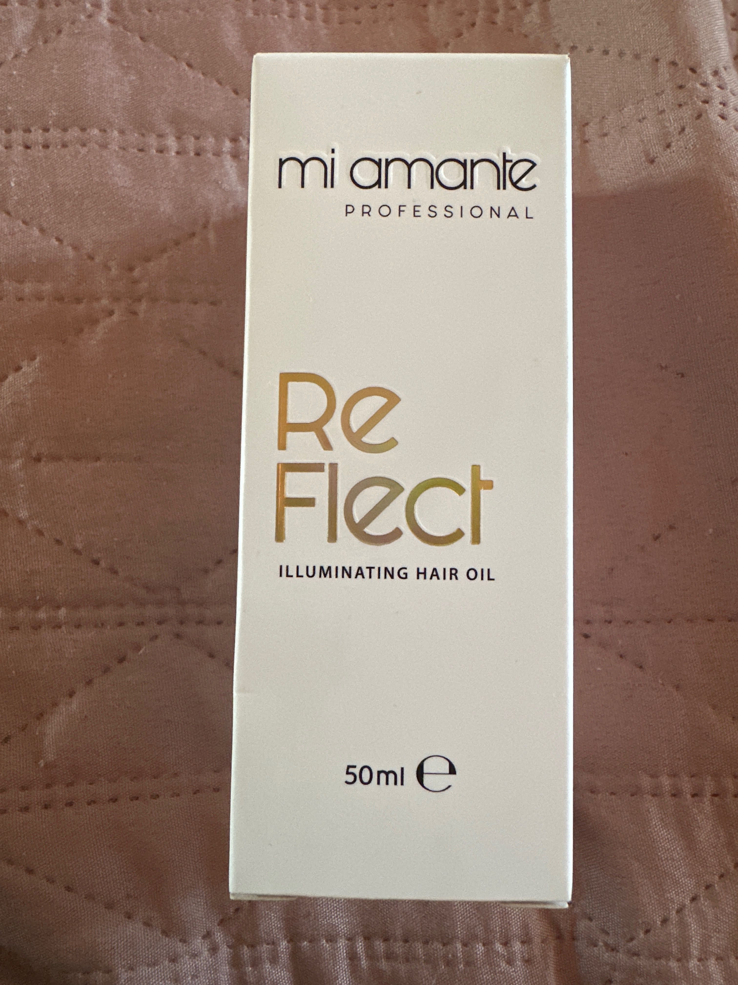 Продавам озаряващо масло за коса на mi amante ReFlect